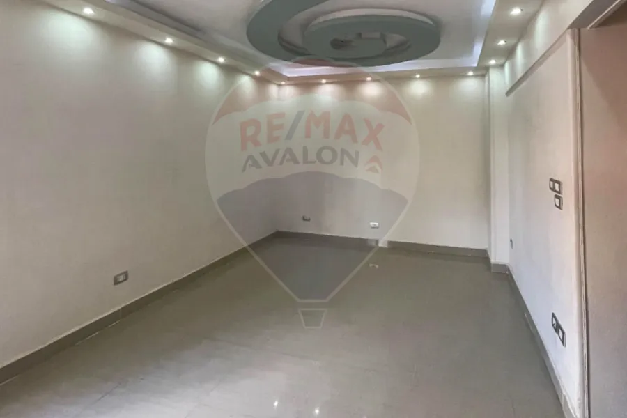 Apartment for sale 120 m Zizinia (second number from Abu Qir St)