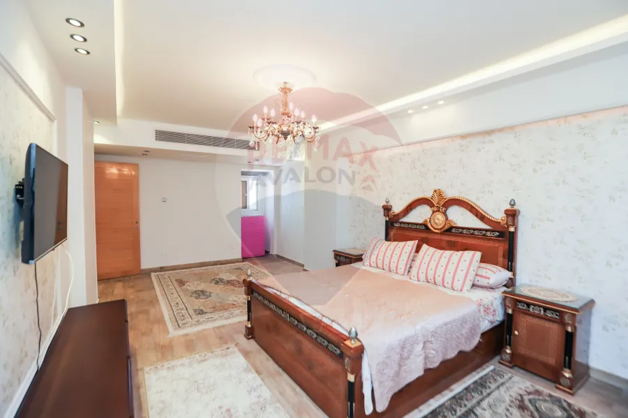 Apartment For Sale 271 m Smouha ( Albert Elawel St - Front Of Princess Fawzya Palace)