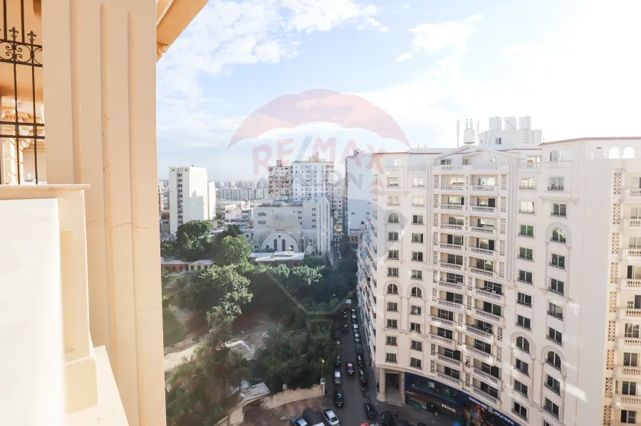 (شقة للبيع 550 م كفر عبده (  ميدان سان جينى _ عمارة اللوتس