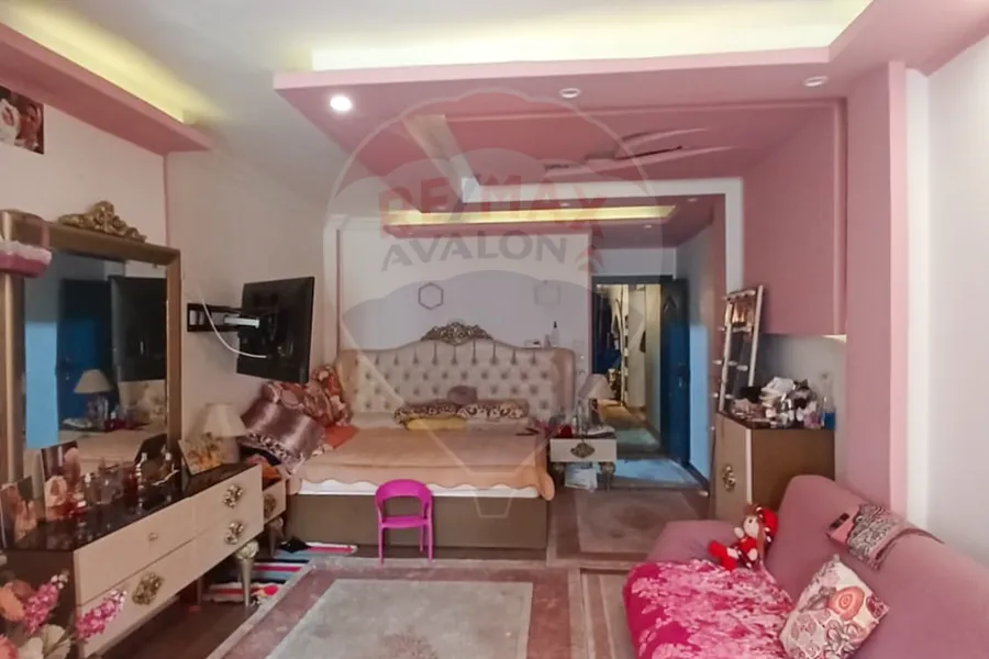 شقة للبيع 217 م سابا باشا (متفرع من شارع أبوقير)