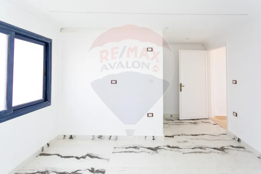 فيلا ستاند الون للبيع (قرطاج) 235 م