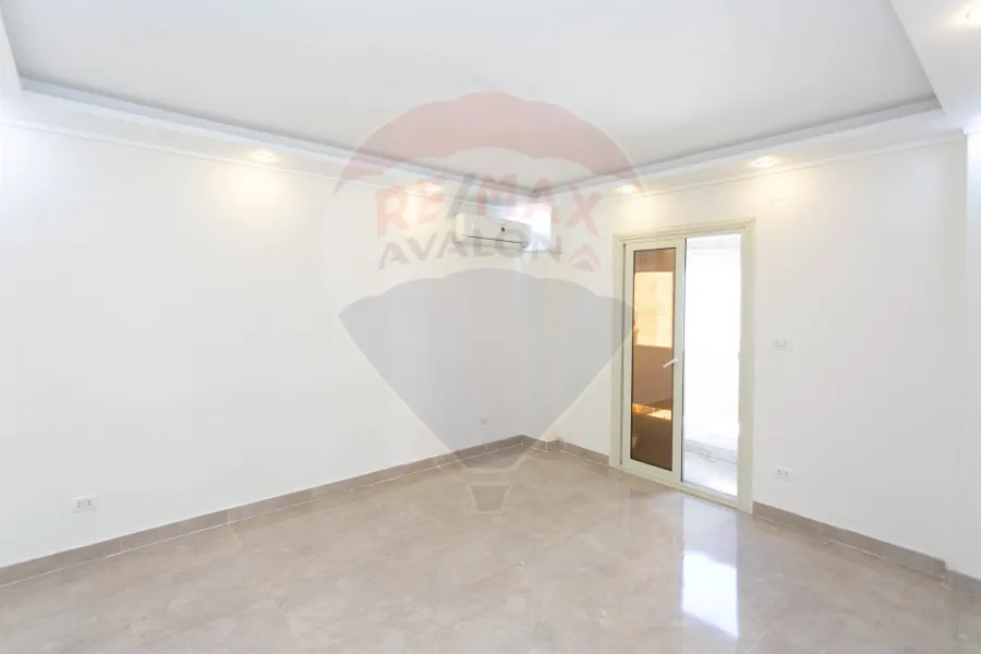 شقة للبيع 150 م لوران (متفرع من ش الإقبال)