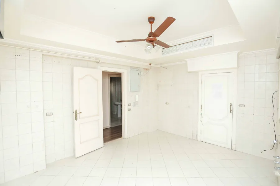 شقة دوبلكس للبيع 600م بسموحة (ش بهاء الدين الغتورى) خطوات من شارع فوزى معاذ