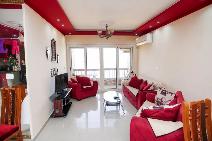 شقة للبيع 145م ستانلى (على البحر مباشرة)