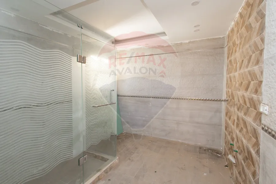 Penthouse for sale 825 m Al-Mandara (Cecelia compound)