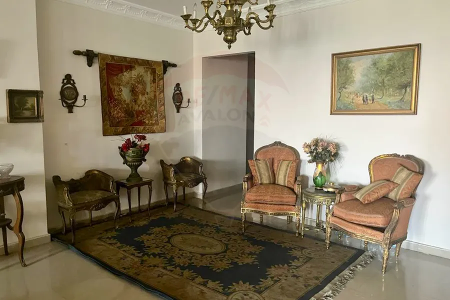 Apartment for sale 200 m Cleopatra (Al Aqaba St)