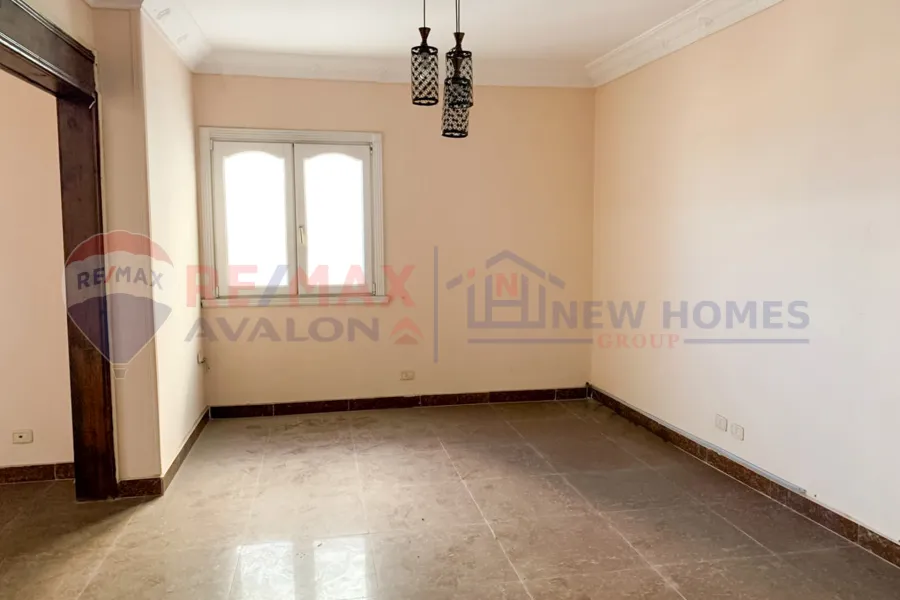 Apartment for sale 135 m Saba Basha (directly on the sea)