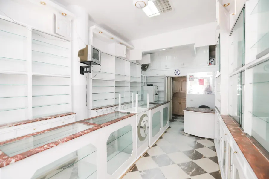 Pharmacy For Sale 30 m Myami (Faroq Abd EL Wahab St.)