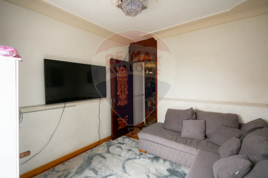 Apartment for sale 175 m Kafr Abdo (Steps from Kiroseiz Mall in front of Mostafa Kamel)