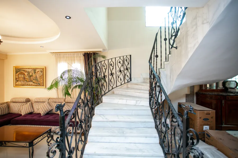 Duplex Apartment for sale 320 m Louran ( Steps From Alaqbal St )