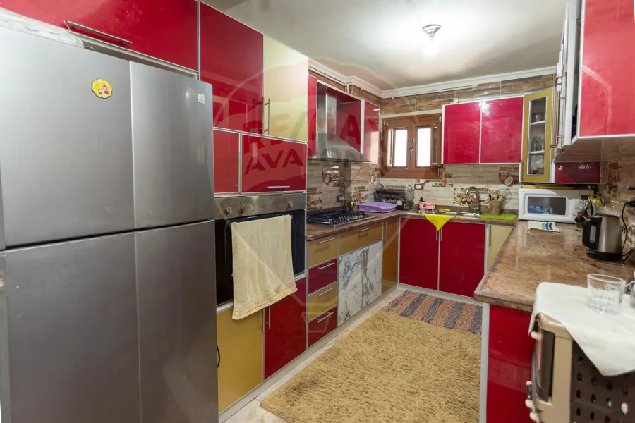 شقة للبيع 330 م سبورتنج (شارع طيبة)