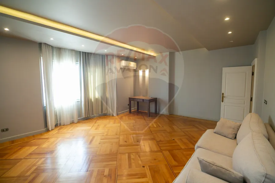 شقة للبيع 334 م  كفر عبده (بجوار British council)