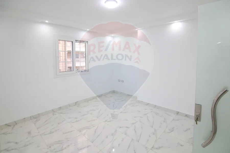 شقة اداري للإيجار 100 م سموحة  مصطفي كامل (عمارة براند)