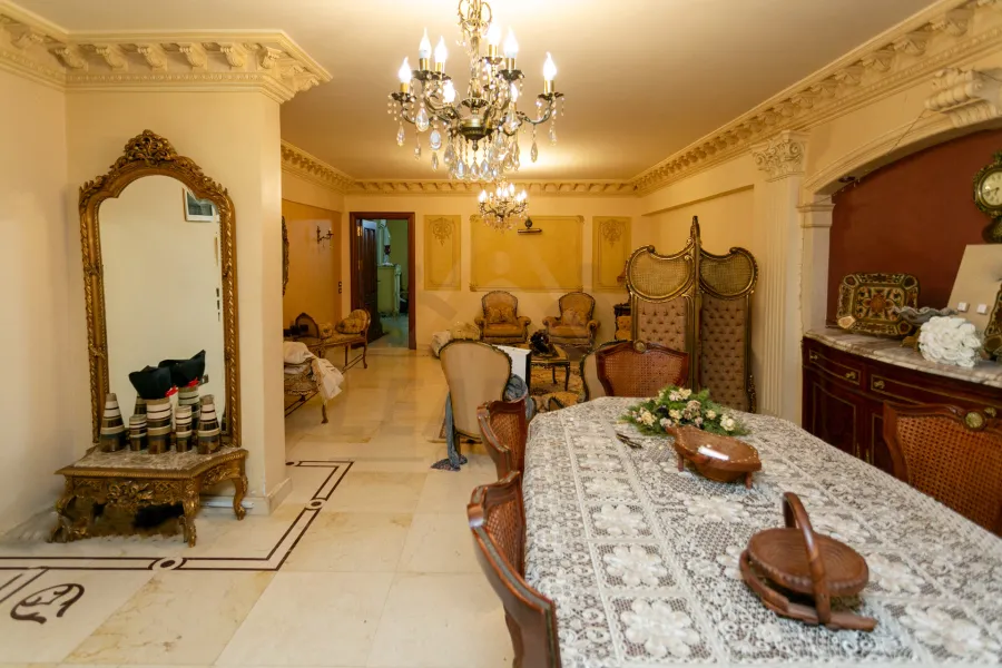 شقة للبيع 200 م الابراهيميه (ش الحجاز)