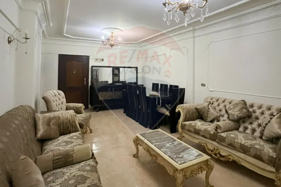 شقة للايجار المفروش 125 م سموحة (ش الهيلتون)