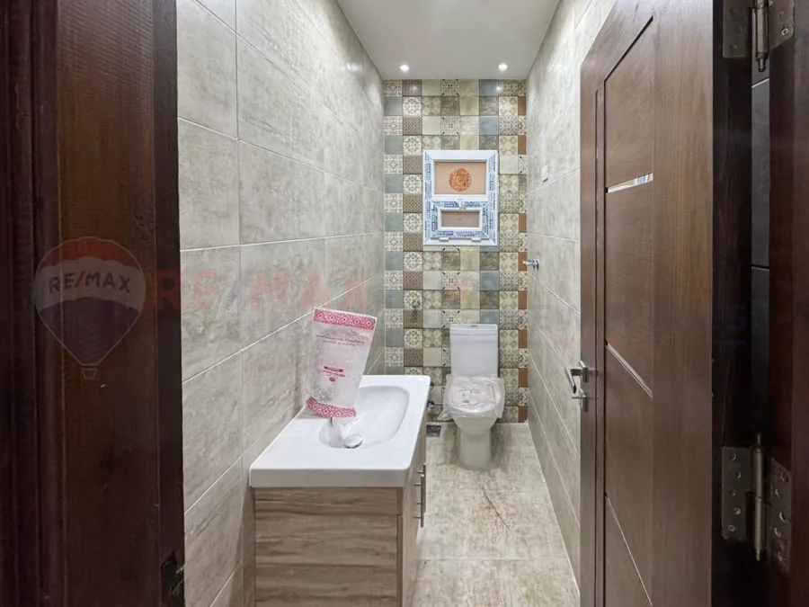 شقة للبيع 210 م جليم (بالقرب من البحر)