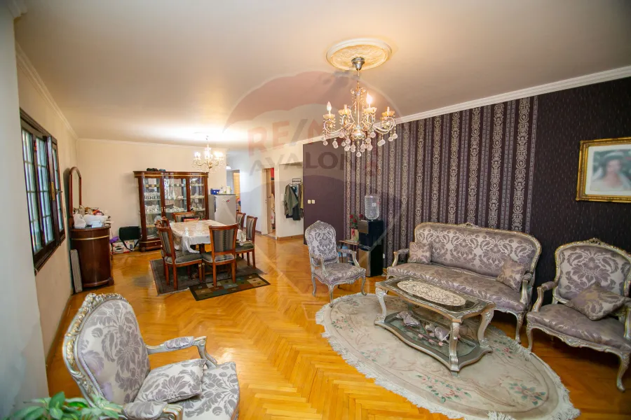 شقة للبيع 160 م سموحة (المربع الذهبى)