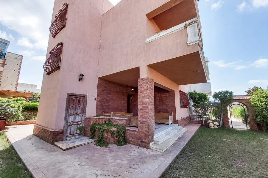 فيلا للبيع 250م الساحل الشمالى - قريةالمهندسين بجوار كازابيانكا (الكيلو 70)