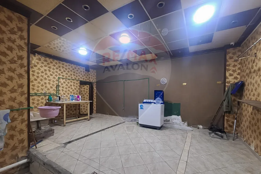 محل للإيجار85 م ثروت (ثالث نمرة من ش أبو قير)