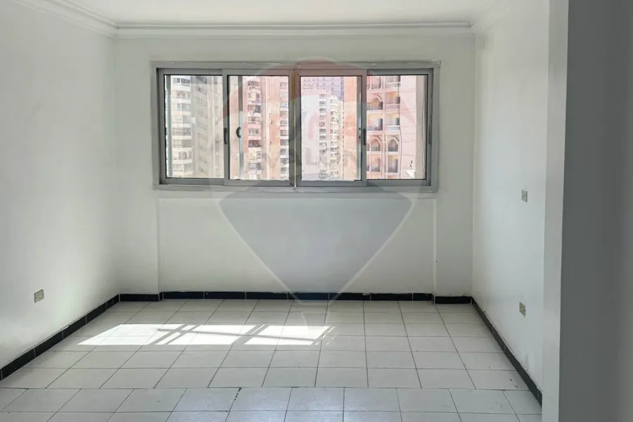 شقه للبيع 135 م رشدي ( ش سوريا )