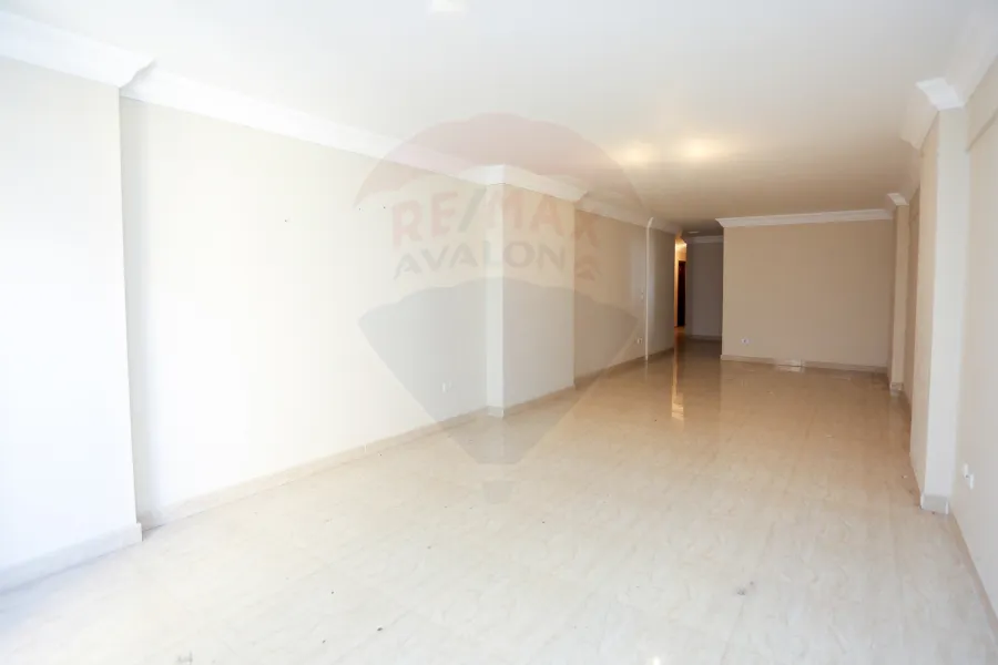 شقة للبيع 165 م رشدي (خطوات من ش سوريا)