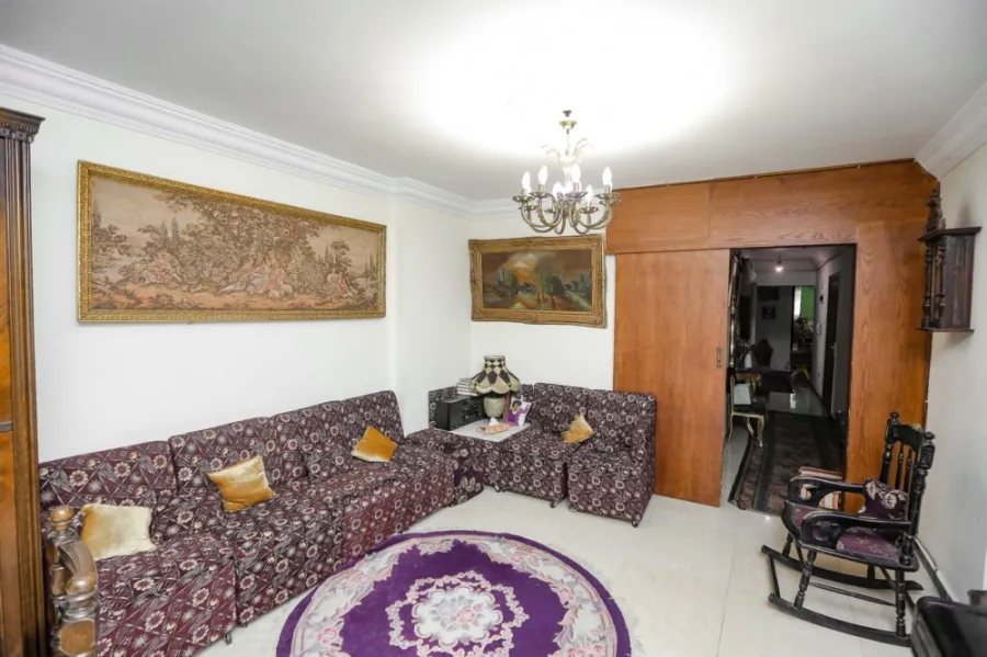 شقة للبيع 200م سموحة - ش زكى رجب