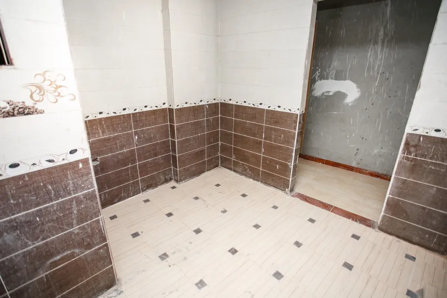 شقة للبيع 135م العجمي (ش البيطاش الرئيسى)