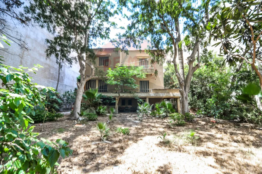 Villa for sale 1200 m - Kafr Abdo ( Steps From Almrkz Alskafi Albritani )