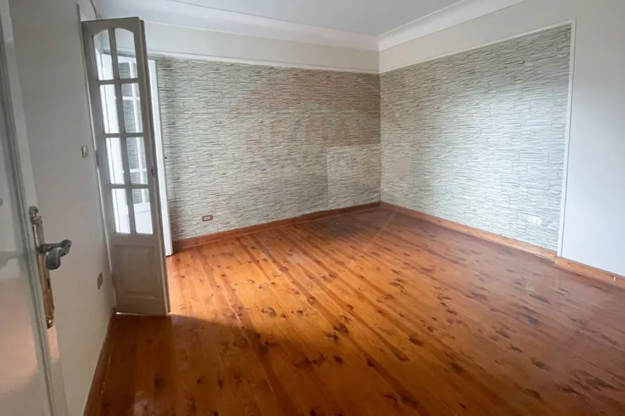 Apartment for rent 180 m Gleem (Steps from Abo Qur st)