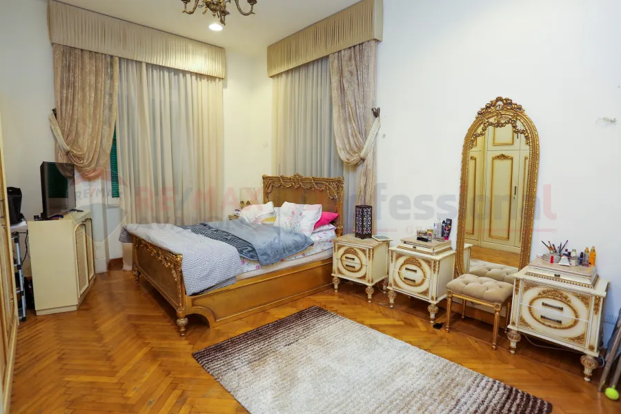 Residential/administrative apartment for rent 250 m El-Attarin (Hussein Hegazy St.)