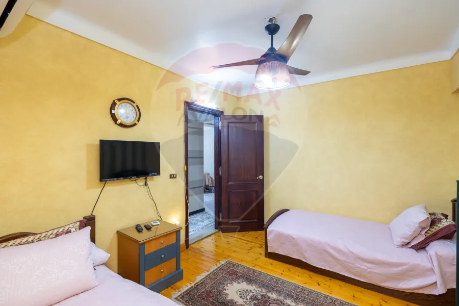 Apartment for rent 305 m Smouha (villa area)