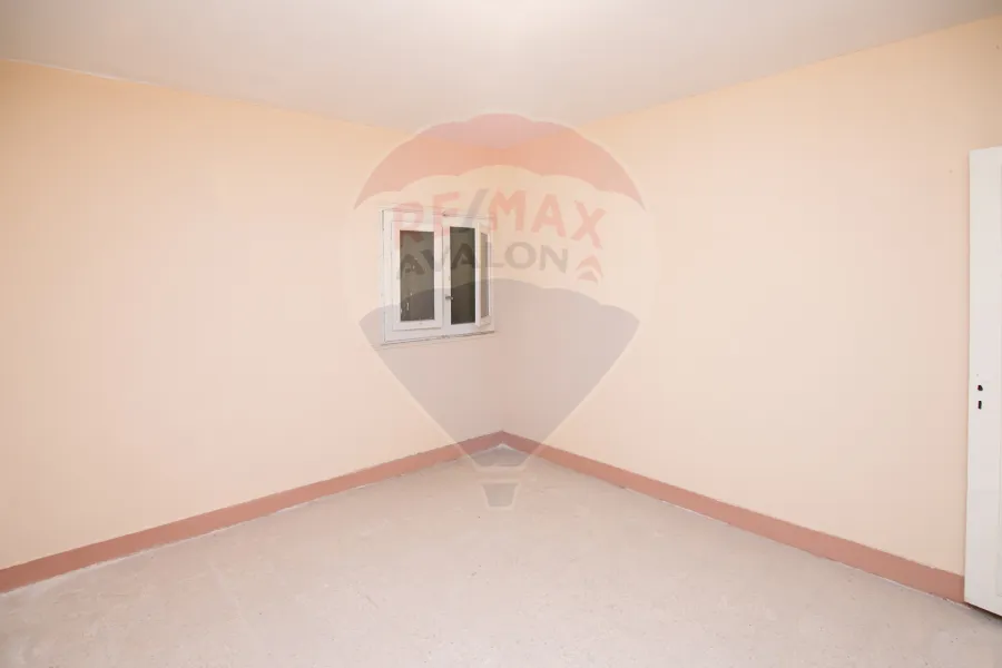 Villa for sale 700 m Al-Agamy (Al-Hanoville)