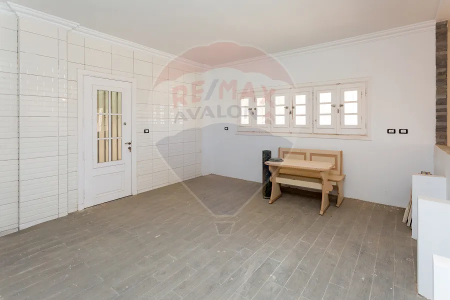 فيلا ستاند الون للبيع 855 م كينج مريوط (برج العرب)