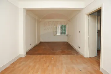 شقة اداري او سكني للايجار 100 م الأزاريطة (خطوات من البحر)