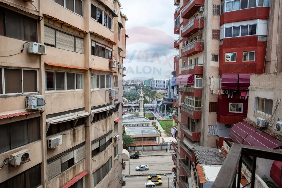 شقه للبيع 160 م سموحة (ش مصطفي كامل)