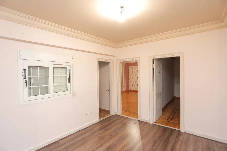 شقة دوبلكس للبيع 600م بسموحة (ش بهاء الدين الغتورى) خطوات من شارع فوزى معاذ