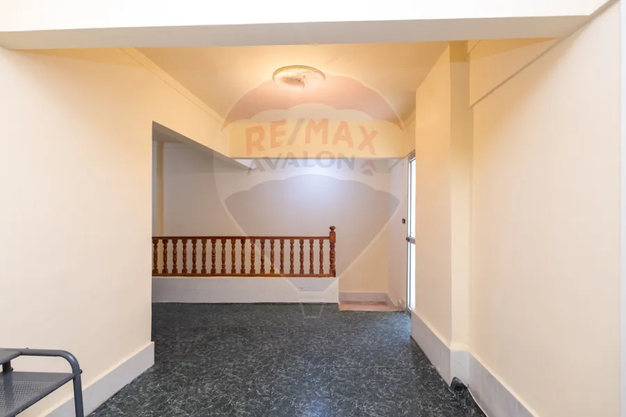 Duplex apartment for sale 260 m, Sidi Bishr (Khaled Ibn El Walid St.)