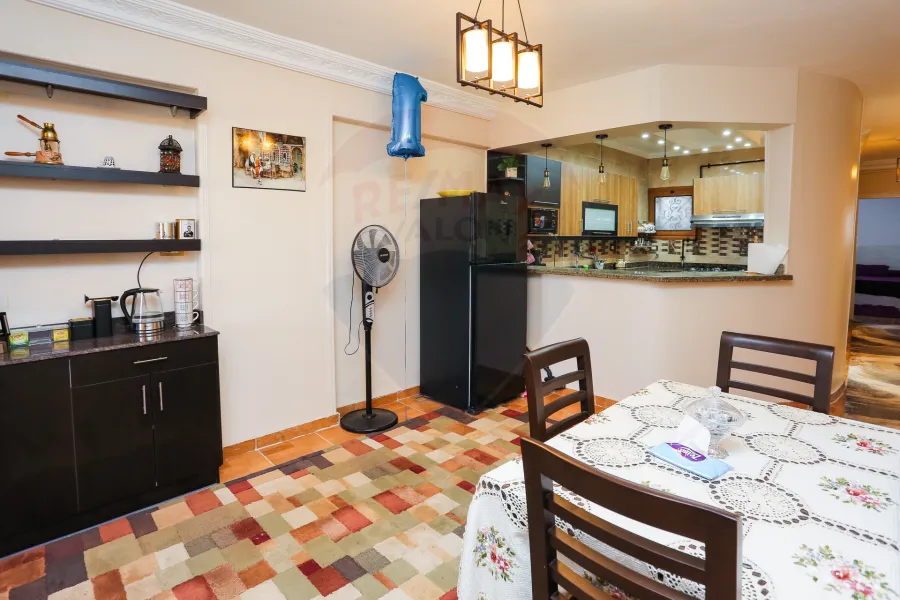 شقة للبيع 180 م كفر عبده (خطوات من ميدان سانت جيني)