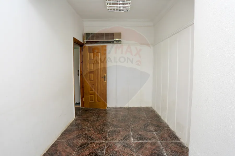 مقر ادارى للبيع 180م  لوران ( ش الاقبال الرئيسي)