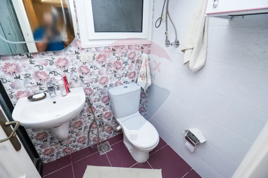 شقة للبيع 155 م الابراهيمية (خطوات من البحر)