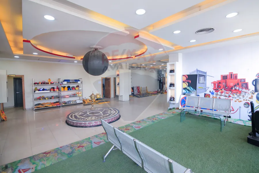 Administrative + commercial shops for rent 2,700 m Al Matar (Agriculture Rd)