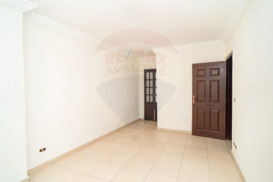 Administrative Apartment for Rent 100 m Asafra (Gamal Abdel Nasser St.)