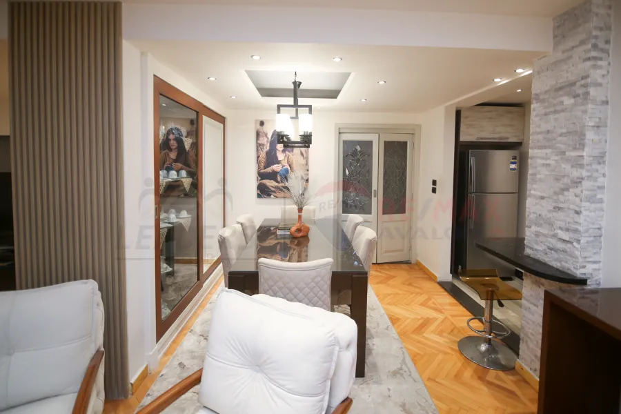 Apartment for sale 155 m Tharwat (Abdel Hamid El Deeb St.)