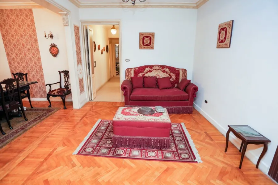 شقة للبيع 180م جليم (خطوات من محطة ترام جليم)