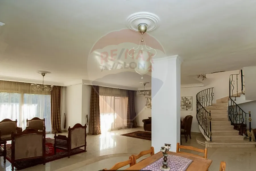 Twin house villa for sale 264 m King Mariout (Alex West)
