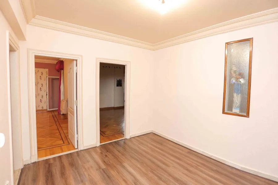 شقة دوبلكس للبيع 600م بسموحة (ش بهاء الدين الغتورى) خطوات من شارع فوزى معاذ