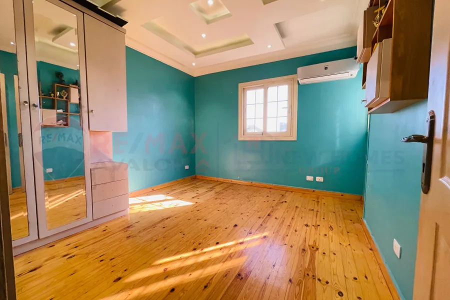 شقة للبيع 200 م سان ستيفانو (على الترام مباشرة)