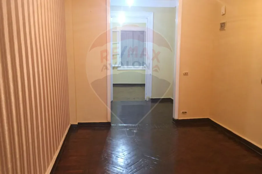 Administrative unit for rent 100 m Zezinia (branched from Abu Qir st.)