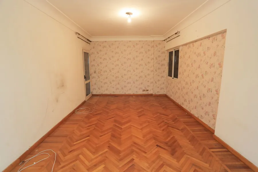 شقة للايجار 200م سموحة ( ابراج كيروسيز )