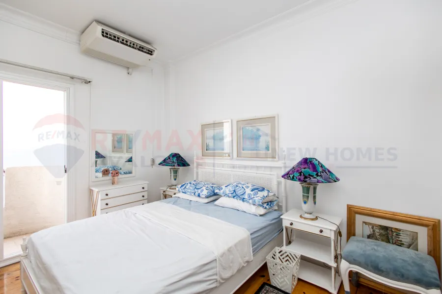 Apartment for sale 176 m Louran (directly on the sea)